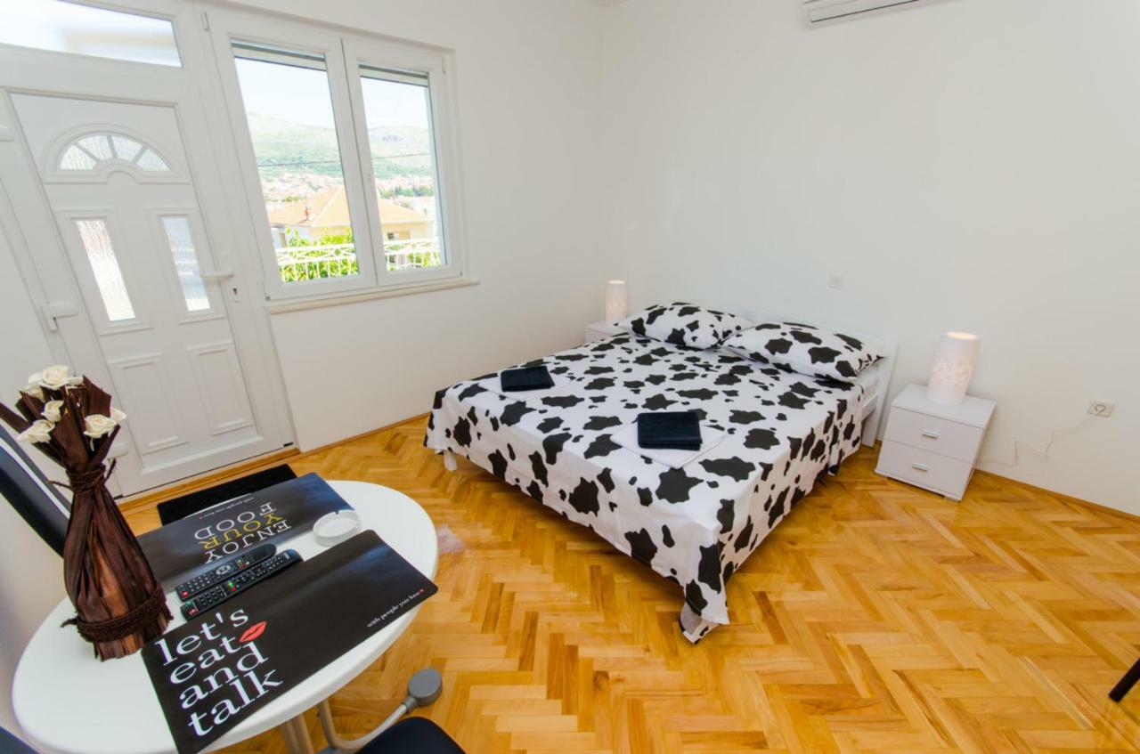 Apartments Ivana Trogir Exteriör bild