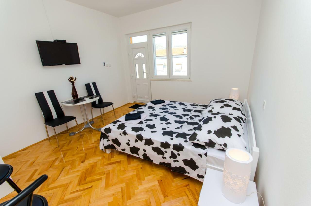 Apartments Ivana Trogir Exteriör bild
